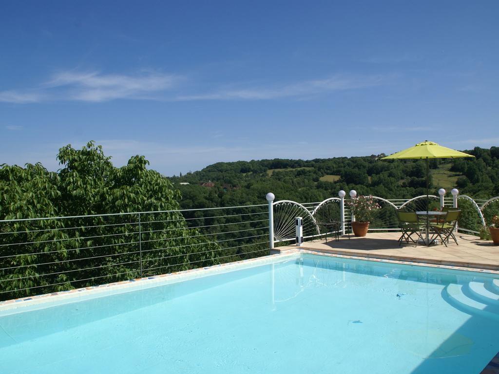 Modern Holiday Home With Private Pool ルブレサック 部屋 写真