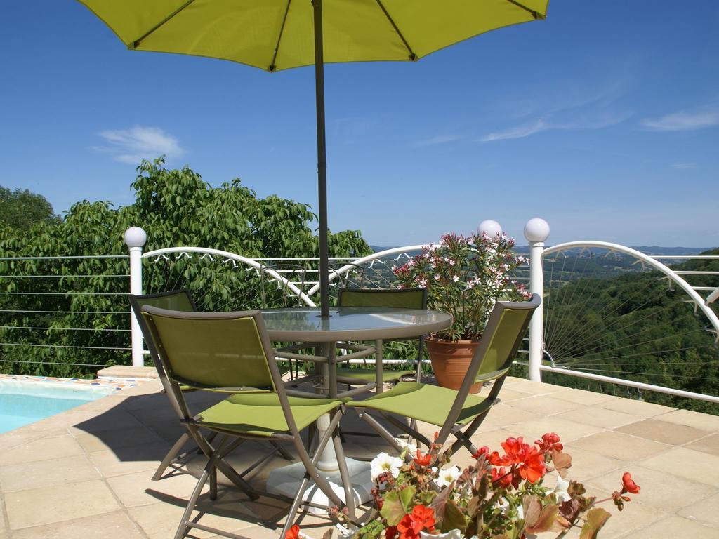 Modern Holiday Home With Private Pool ルブレサック 部屋 写真