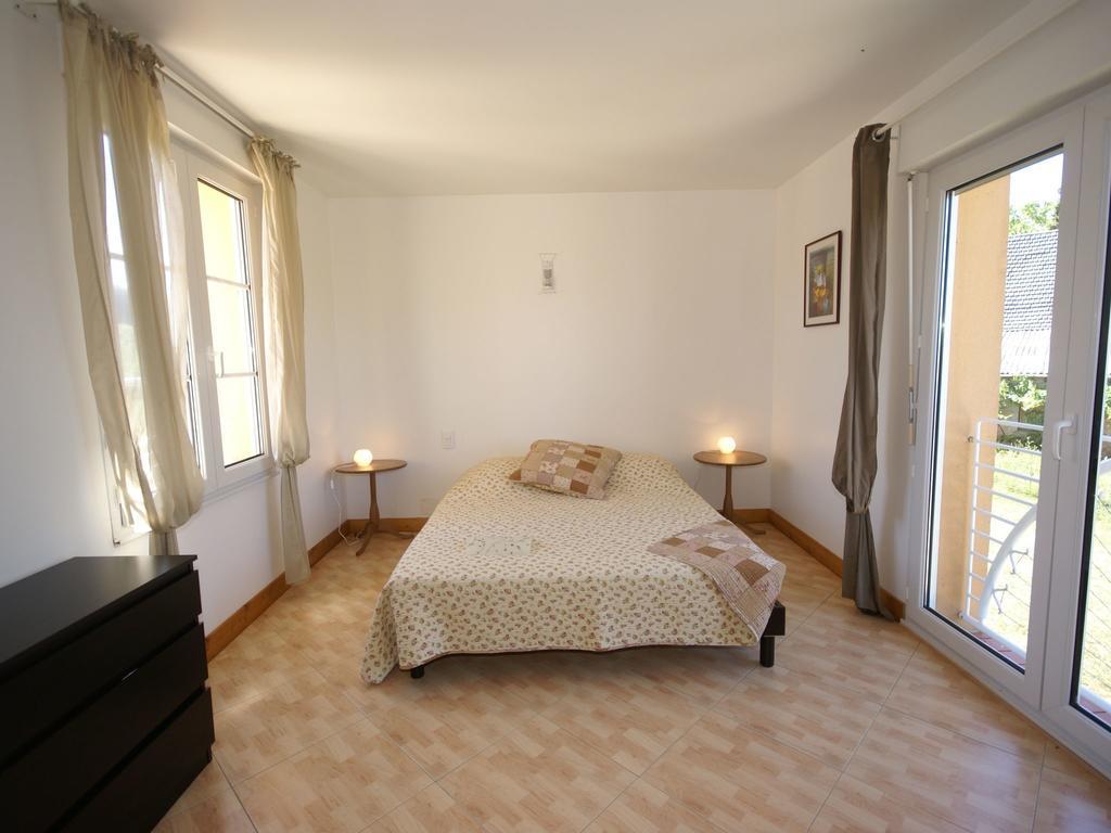 Modern Holiday Home With Private Pool ルブレサック 部屋 写真