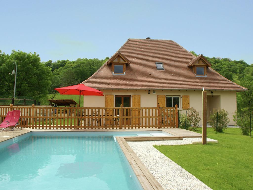 Modern Holiday Home With Private Pool ルブレサック エクステリア 写真
